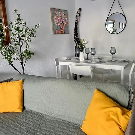 アパート Paradise Gardens Pool View パ フォス