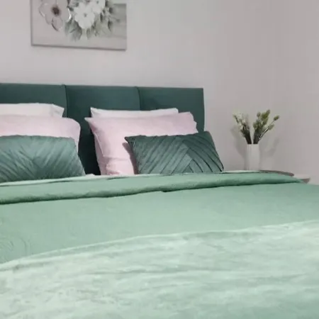 Paradise Gardens Pool View アパート パ フォス