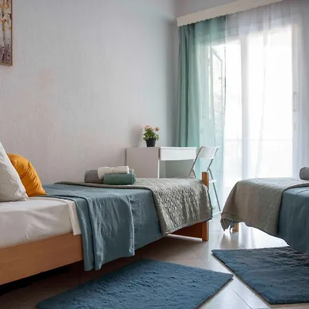 Apartment Paradise Gardens Pool View