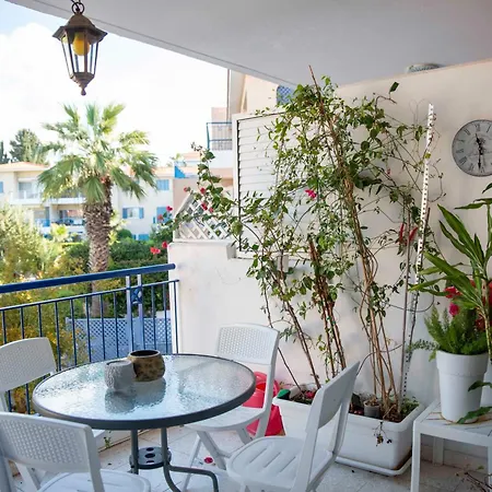 Paradise Gardens Pool View *