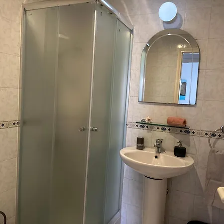 Paradise Gardens Pool View