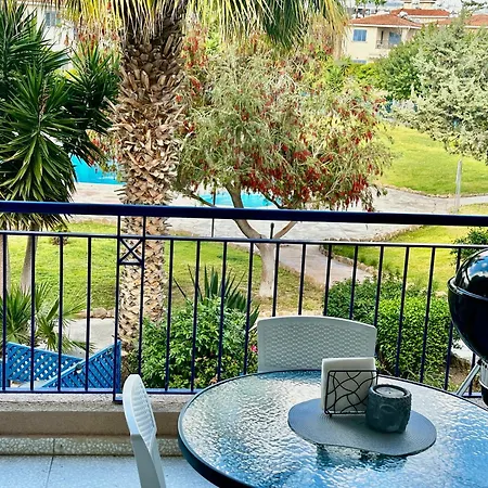 Paradise Gardens Pool View *