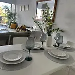 Paradise Gardens Pool View Apartment *